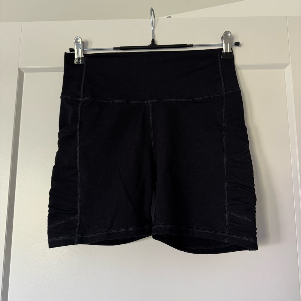 Fabletics PowerHold Black Bike Shorts with Pockets Size M